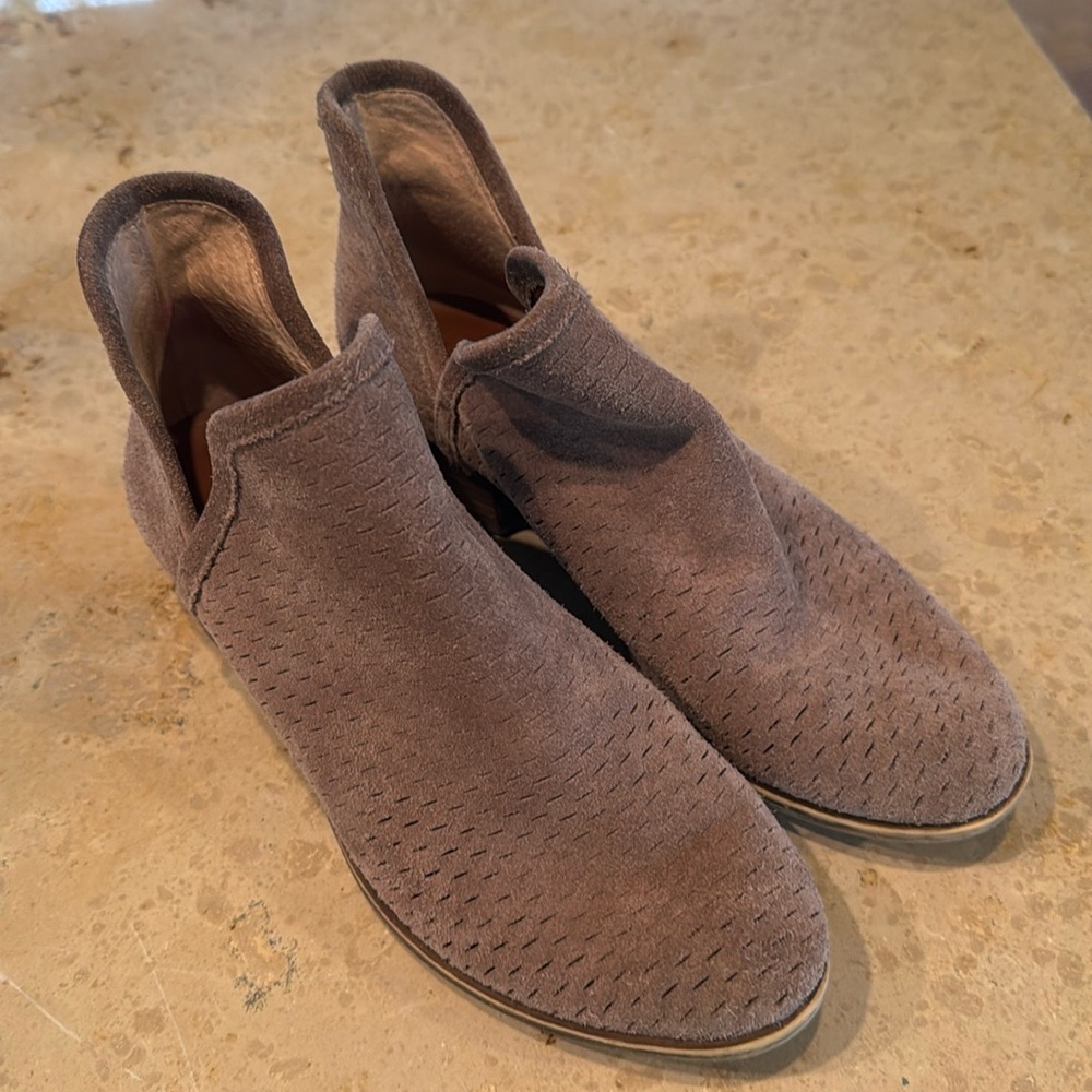 Lucky Brand short booties, taupe suede